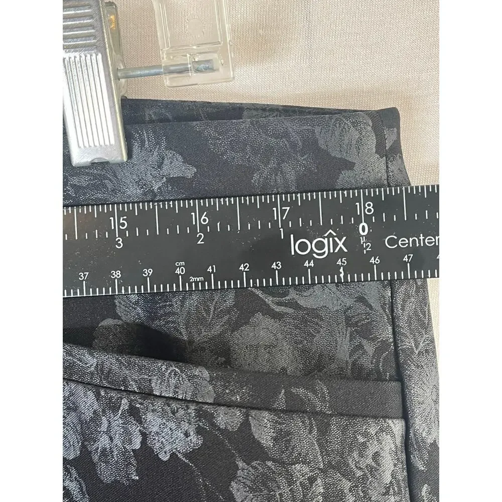 Chico's So Slimming black floral foiled pull-on pants, size 14R, EUC